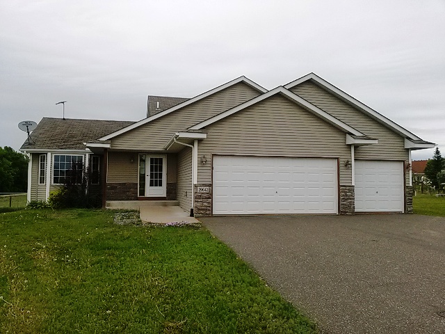 29642 Shoreview Ci, Lindstrom, MN 55045 