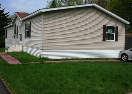 9522 E Sandpiper Dr., Blaine, MN 55434 