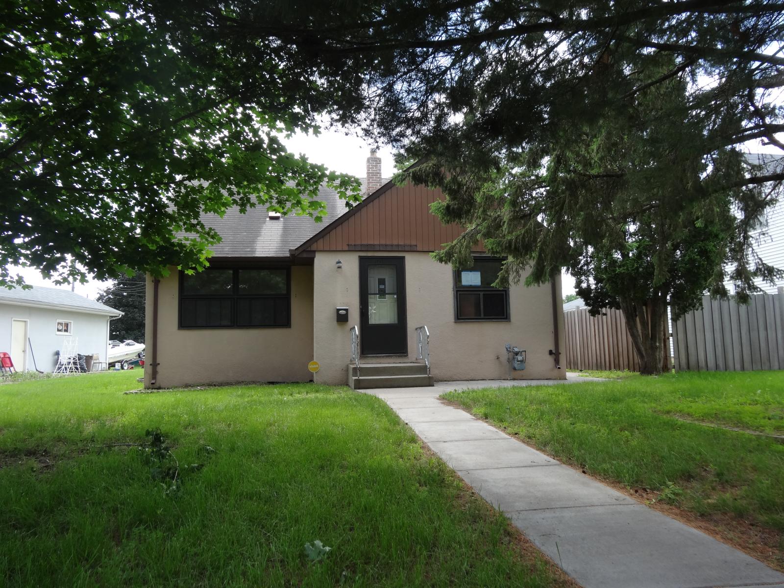 1322 Eldridge Ave, South Saint Paul, MN 55075 