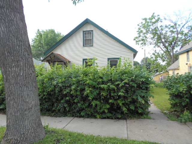 17 Jessamine Ave E, Saint Paul, MN 55117 