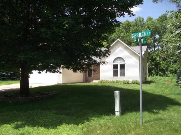 1885 Garden Ln, White Bear Lake, MN 55110 