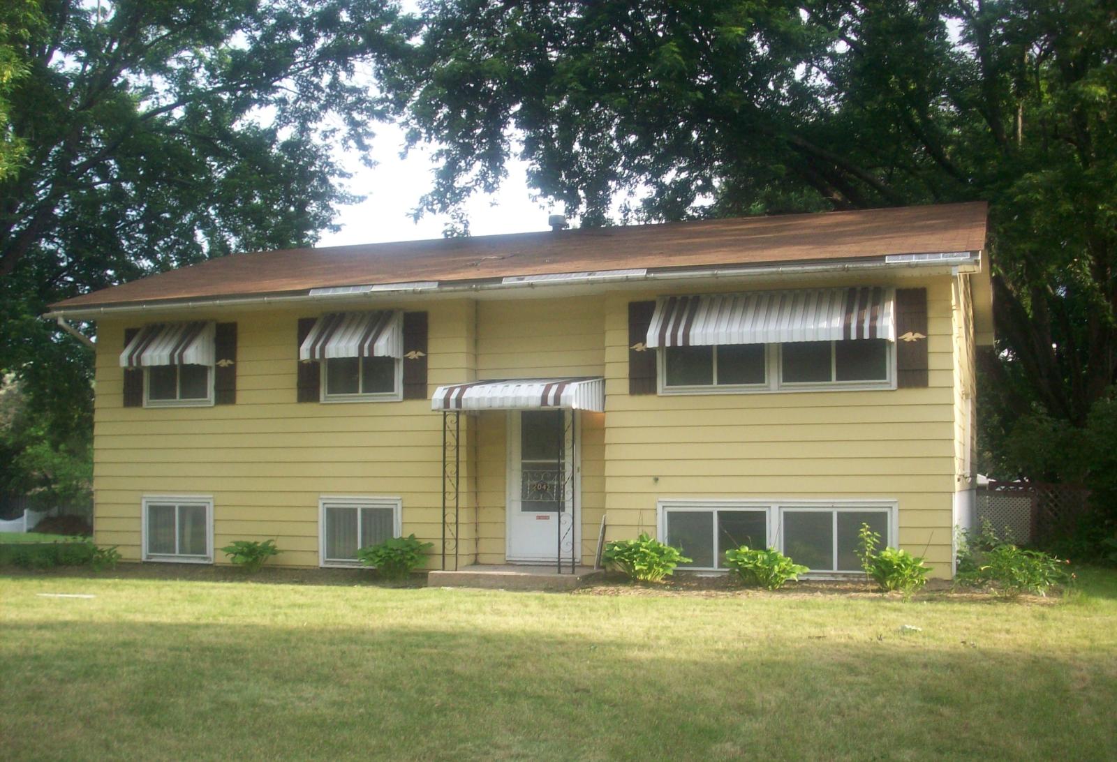 2042 Jade Lane, Eagan, MN 55122 