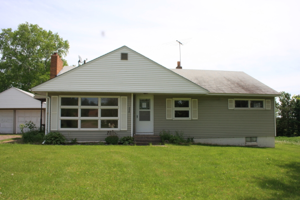 224 Church Ave, Esko, MN 55733 
