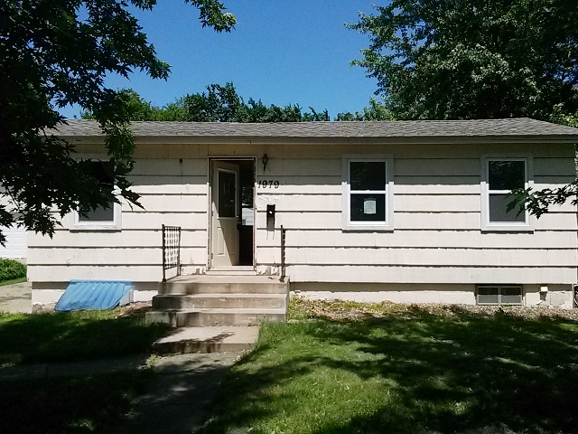 1979 3rd St, White Bear Lake, MN 55110 