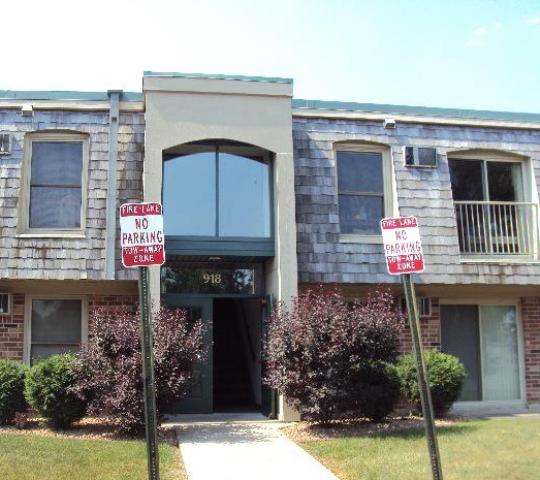 918 9th Ave S Apt 3, Hopkins, MN 55343 