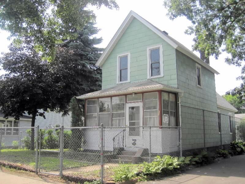 814 27th Ave NE, Minneapolis, MN 55418 