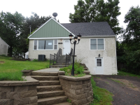 6245 10th St N, Oakdale, MN 55128 