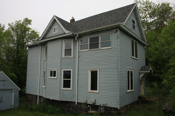 219 N 18th Avenue W, Duluth, MN 55806 