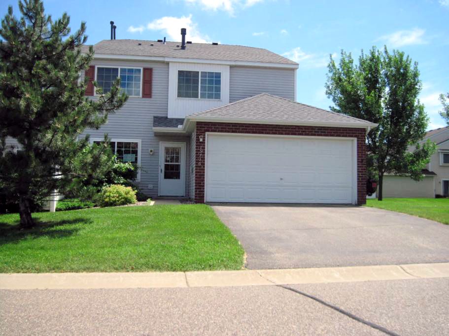 15716 Flackwood Trl, Apple Valley, MN 55124 