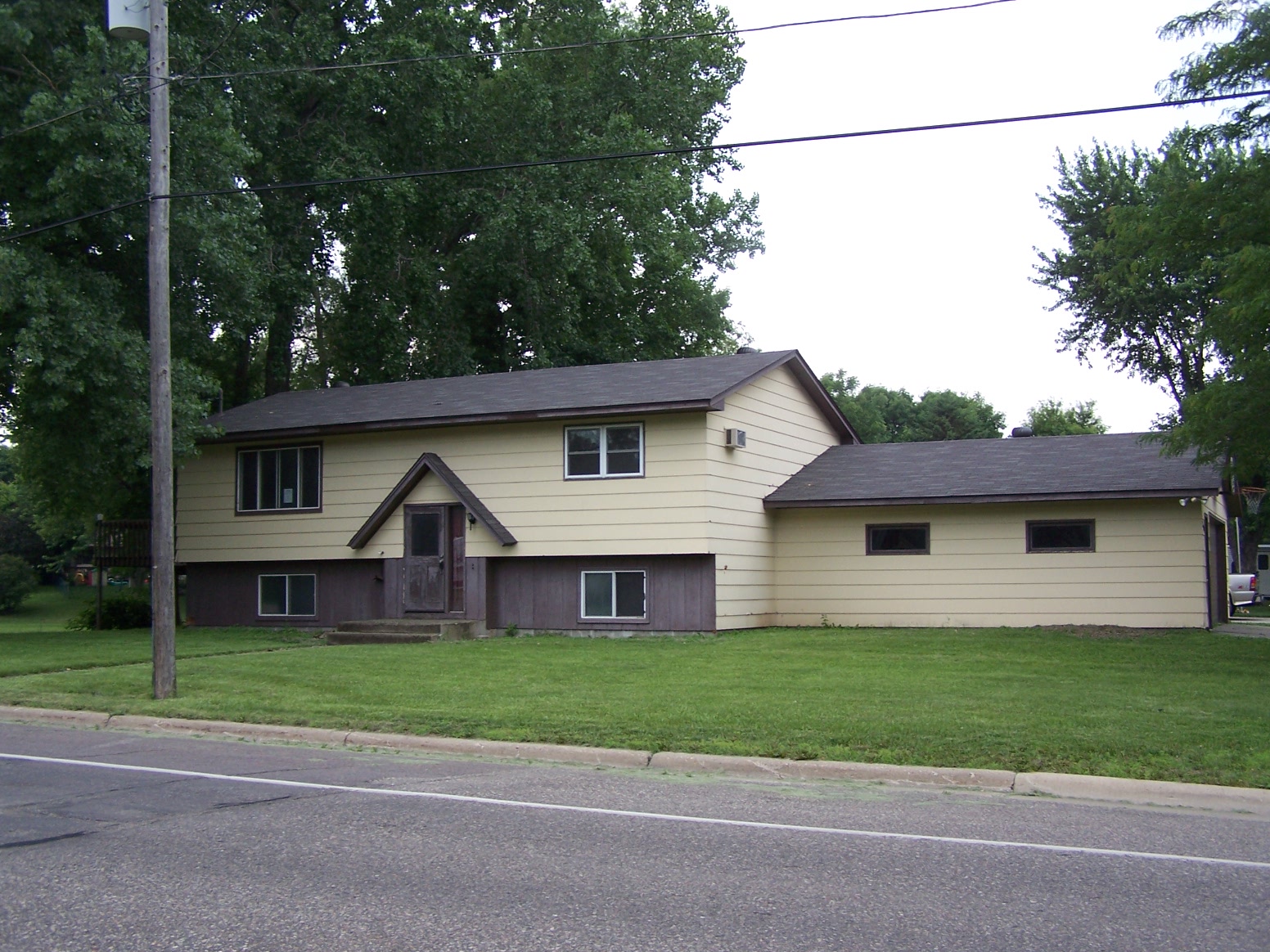 201 Highland Street, Annandale, MN 55302 