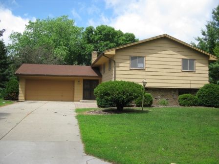 13300 Dana Drive, Burnsville, MN 55337 