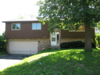 7368 James Avenue N, Brooklyn Park, MN 55444 