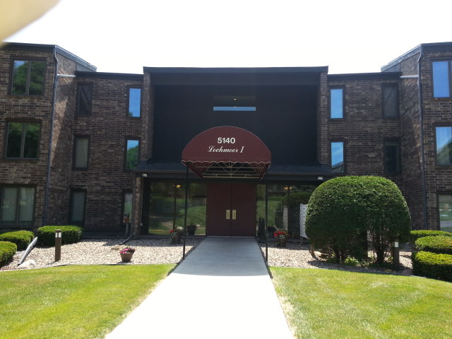 5140 W 102nd Street  Unit #213, Bloomington, MN 55437 