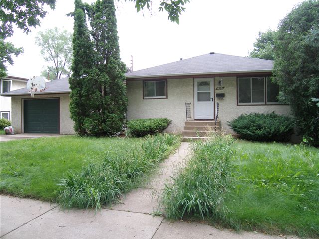 1397 Barclay St, Saint Paul, MN 55106 