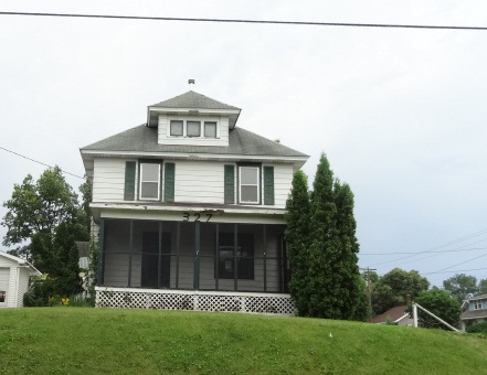 327 NW 9th St, Faribault, MN 55021 