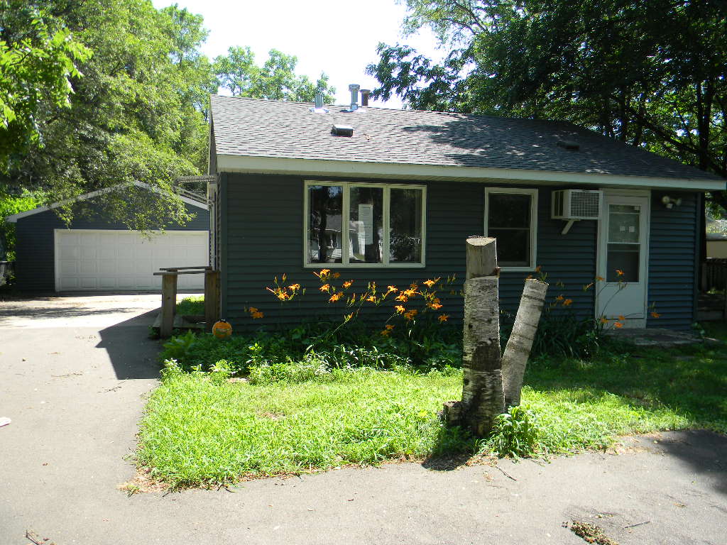 10943 5th St NE, Blaine, MN 55434 