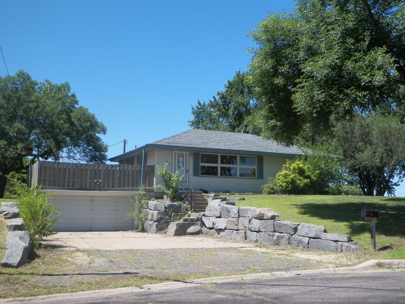 5880 Monroe St NE, Fridley, MN 55432 