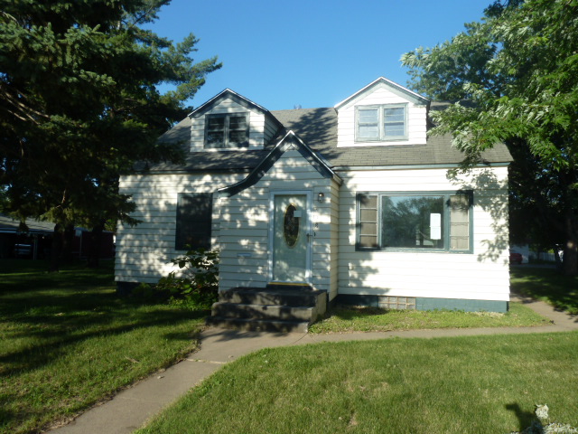 128 26th Ave N, St Cloud, MN 56303 