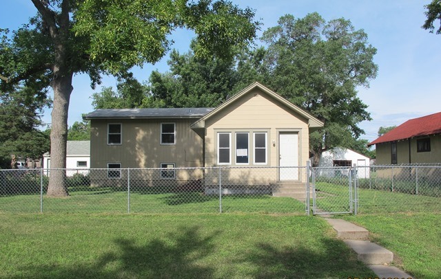 5351 Emerson Ave N, Brooklyn Center, MN 55430 