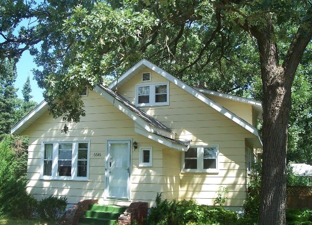 6686 Elm St, North Branch, MN 55056 