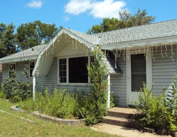 2645 S Heights Dr Nw, Coon Rapids, MN 55433 