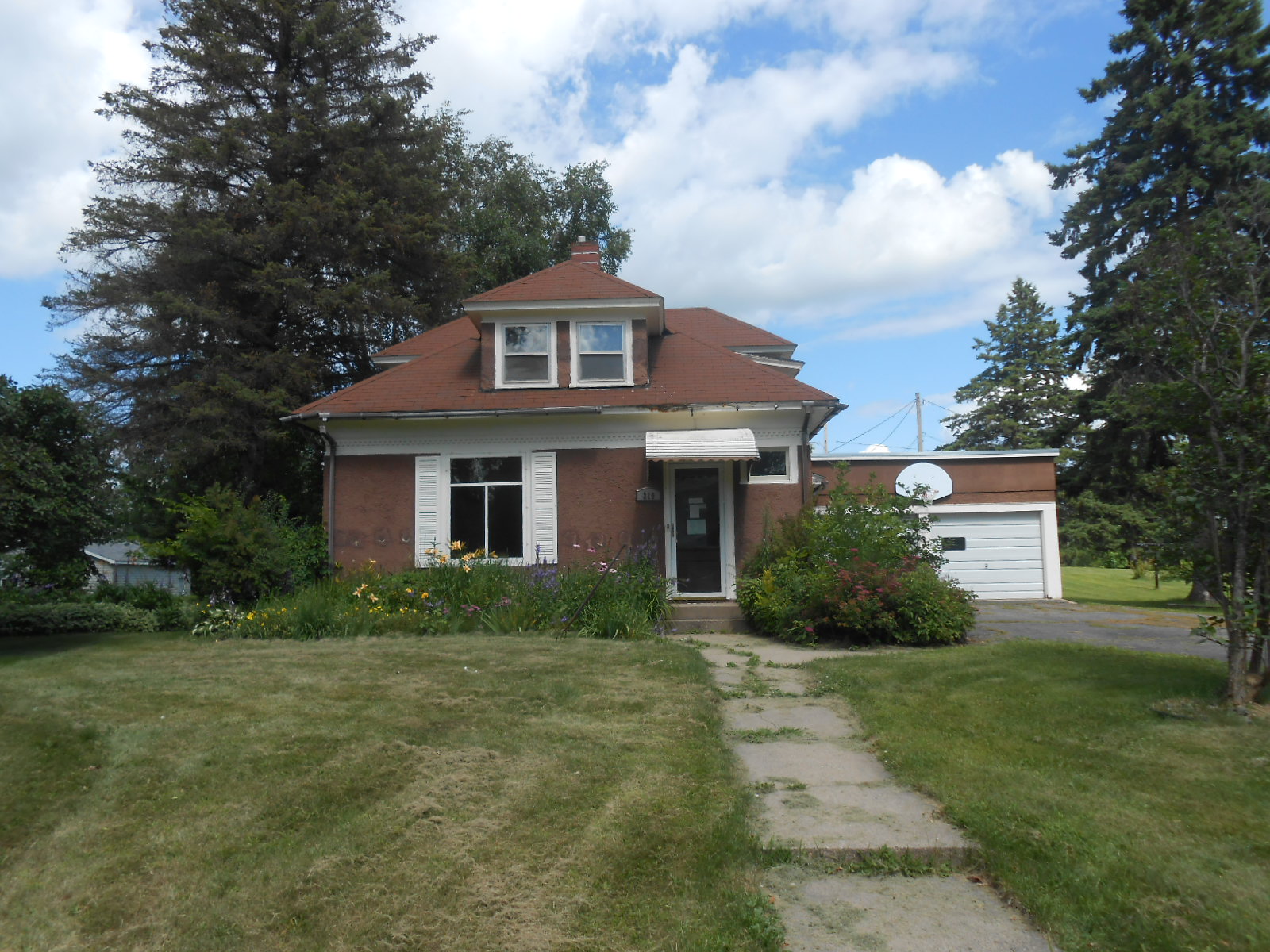 210 Hartley Ave, Coleraine, MN 55722 