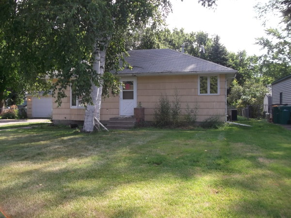 4716 Edgewood Ave, Crystal, MN 55428 