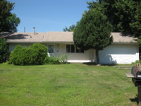 8270 Monroe St NE, Spring Lake Park, MN 55432 