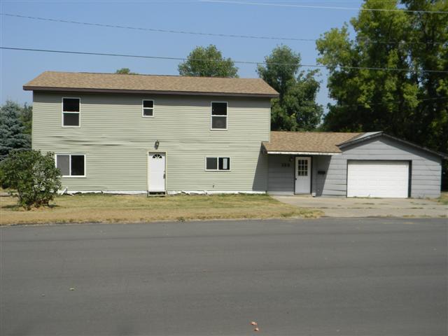 122 2nd Ave SE, Aitkin, MN 56431 