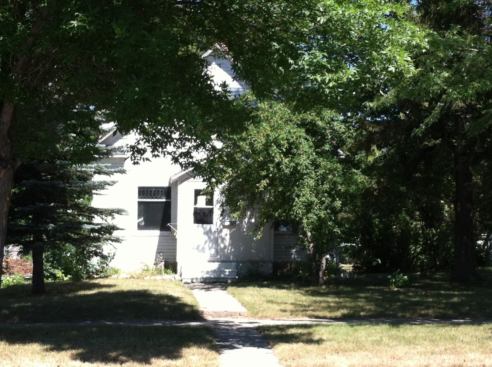 415 1st St E, Fosston, MN 56542 