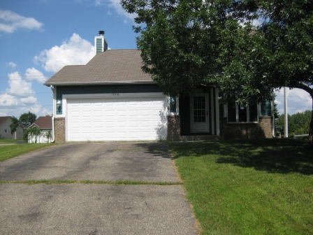 16516 Javelin Ave, Lakeville, MN 55044 