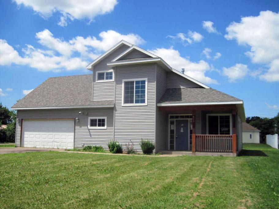 965 1st St, Saint Paul Park, MN 55071 