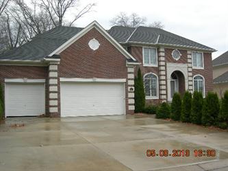 2480 Arnold Palmer Dr Ne, Minneapolis, MN 55449 