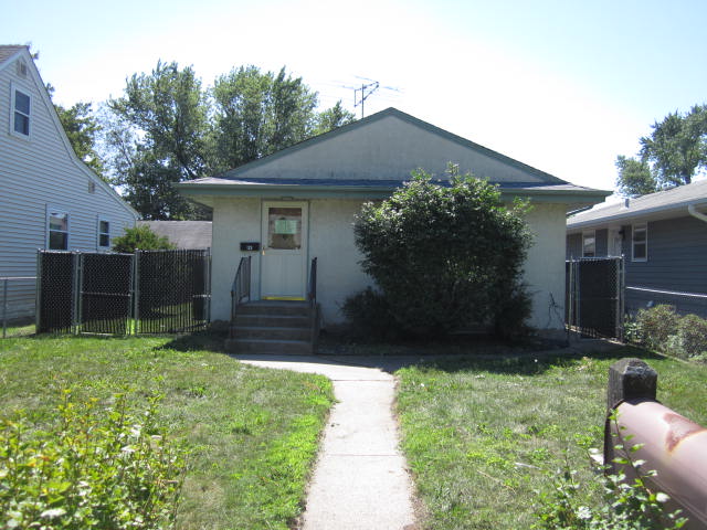 133 Dale St W, South Saint Paul, MN 55075 