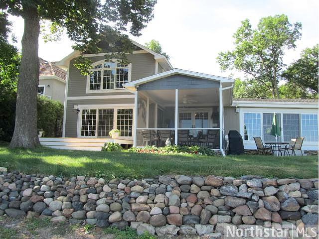 Lake Ave, White Bear Lake, MN 55110 