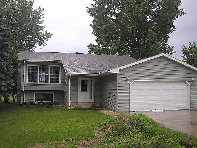 Iowa Street Sou, Racine, MN 55967 