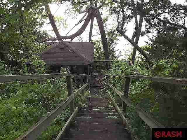 Arrowhead, Cleveland, MN 56017 