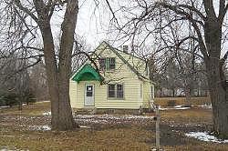 South Mercury Street, Cosmos, MN 56228 