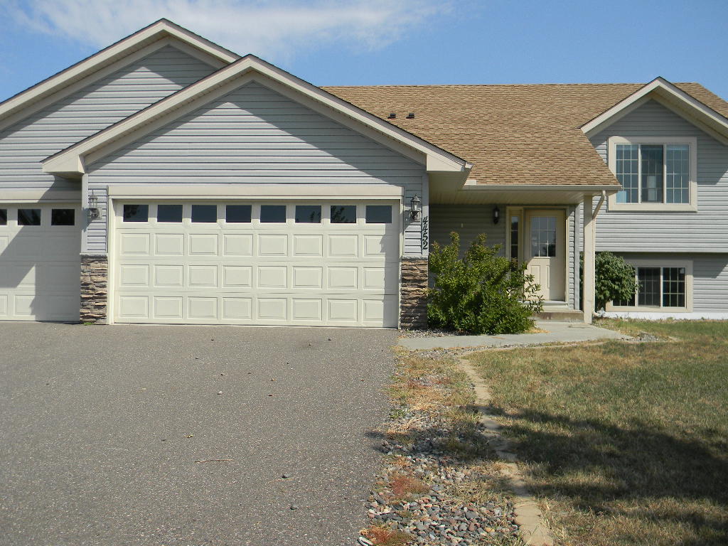 4452 Eakern Circle NW, Monticello, MN 55362 