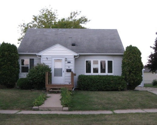 2103 5th Ave SE, Austin, MN 55912 