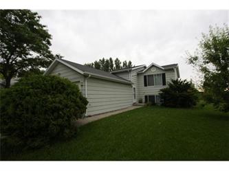 2760 26th Street Circle South, Moorhead, MN 56560 