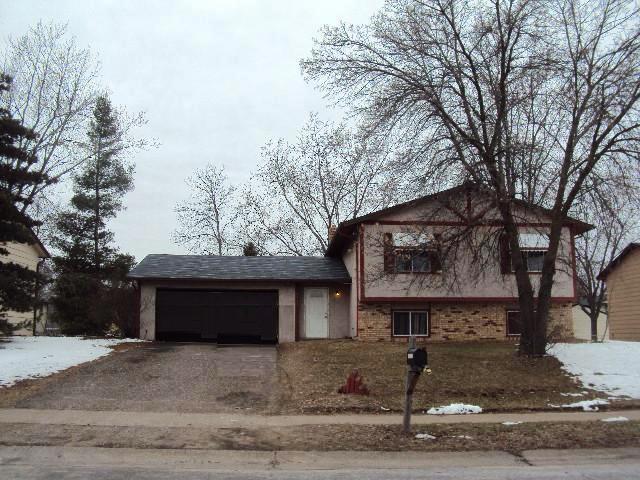 8017 Noble Ave, Brooklyn Park, MN 55443 