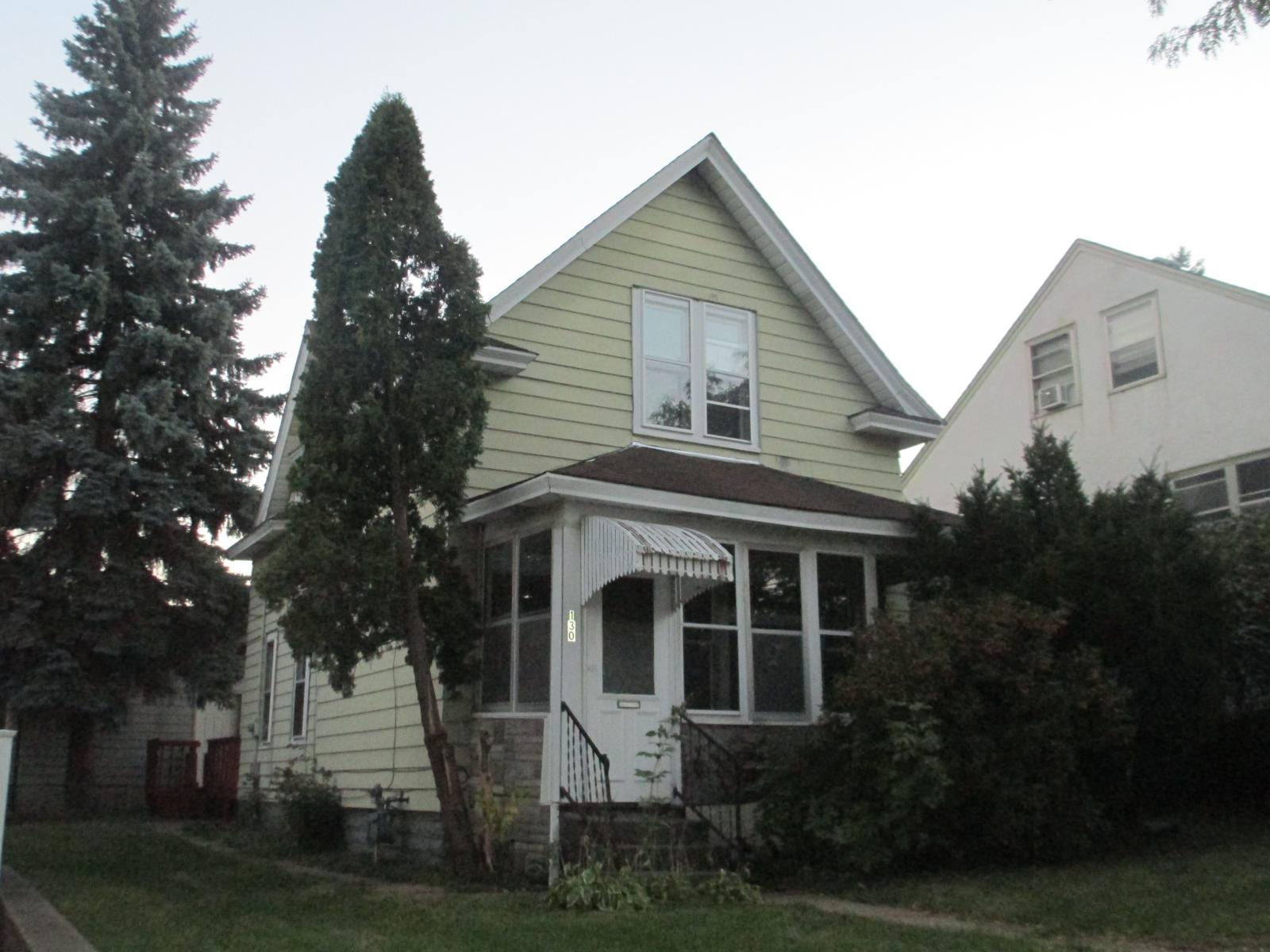 130 Lawson Ave E, Saint Paul, MN 55117 