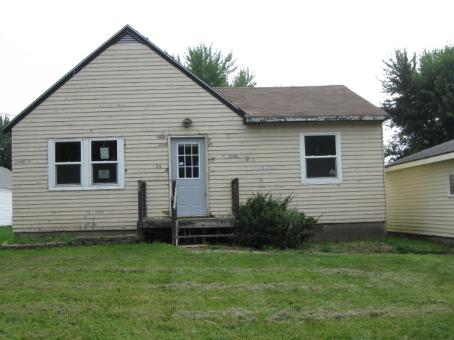 36 Lake Avenue NW, Minnesota Lake, MN 56068 