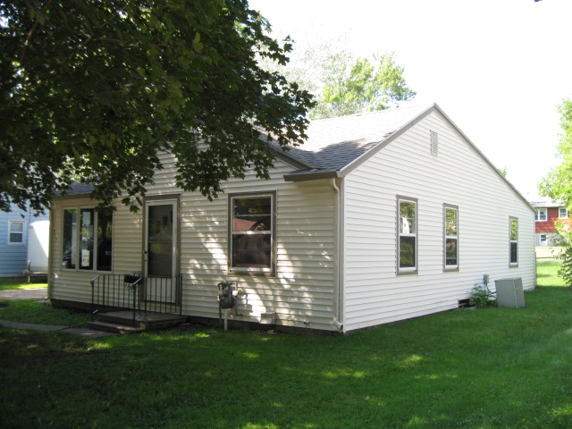 550 Hazel Ln, Owatonna, MN 55060 