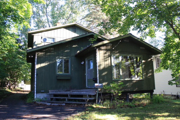 315 W Winona St, Duluth, MN 55803 