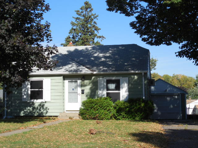 4547 Chatham Rd NE, Columbia Heights, MN 55421 