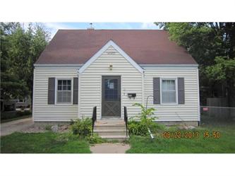 422 8th St Nw, Faribault, MN 55021 