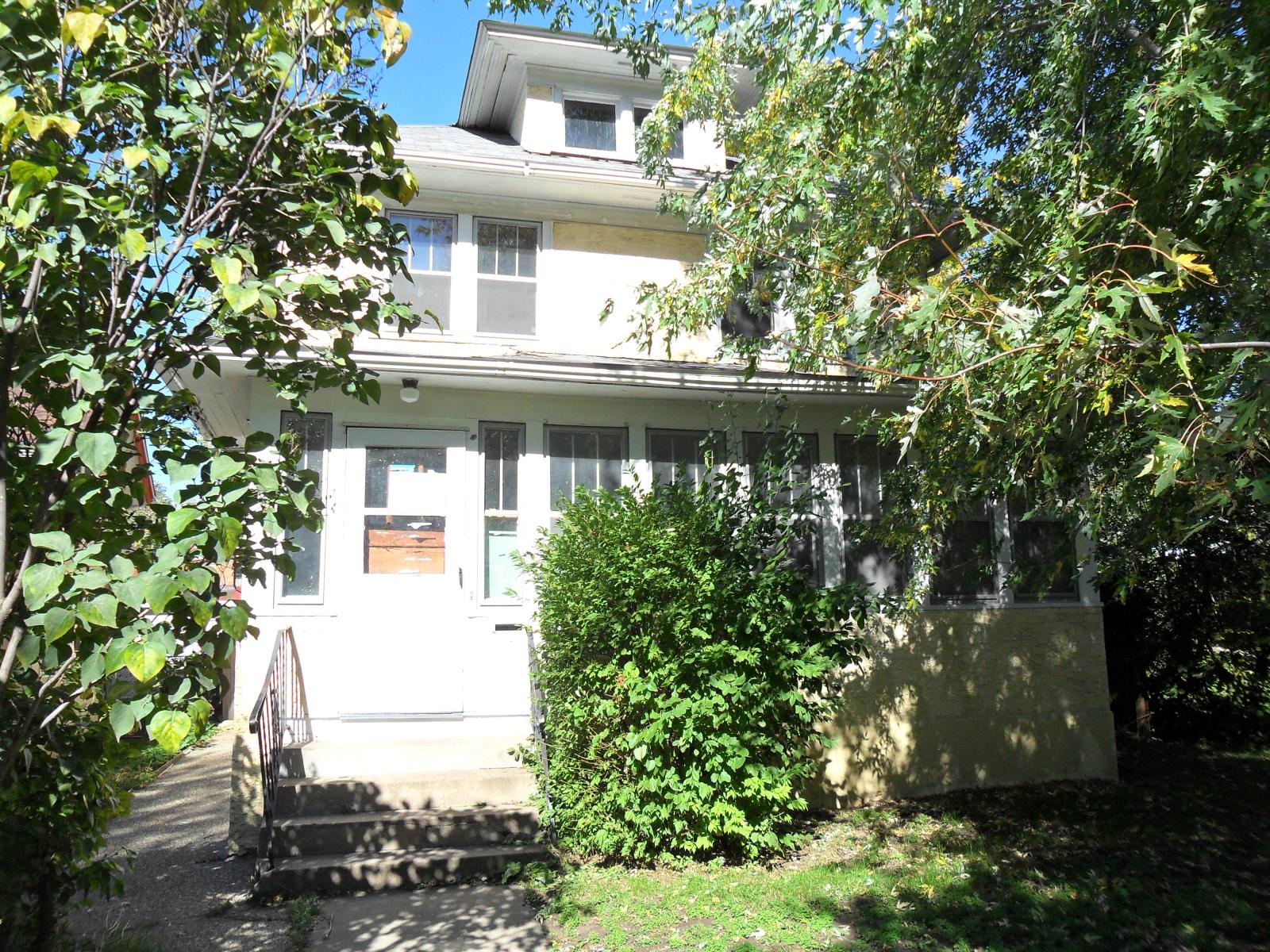 955 Wakefield Ave, Saint Paul, MN 55106 