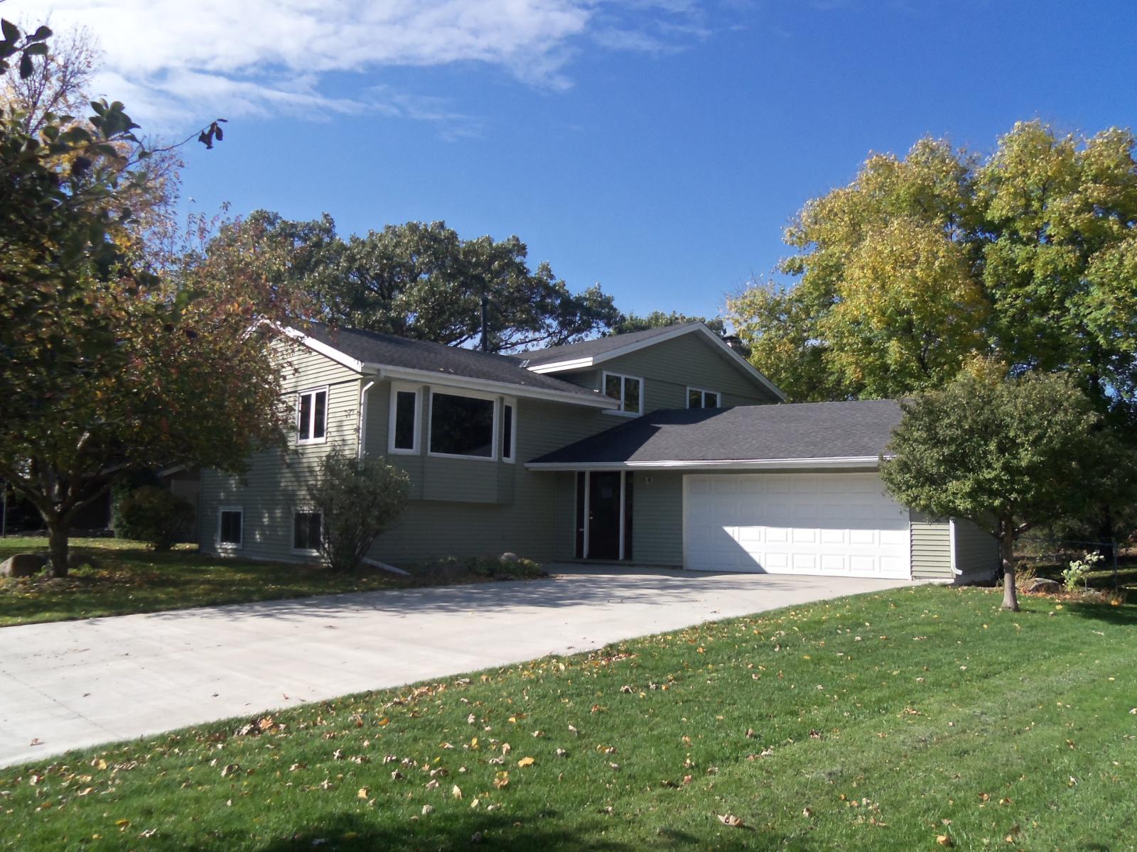 12716 Apple View Lane, Burnsville, MN 55337 